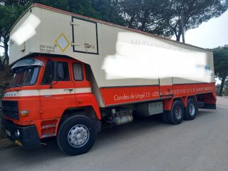 Mudanzas y transportes: Camión