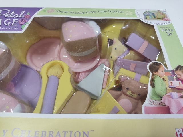 Fiesta Cumpleaños Rose Petal Cottage