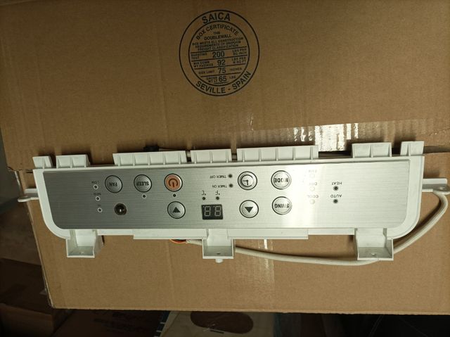 Panel control aire acondicionado Daitsu