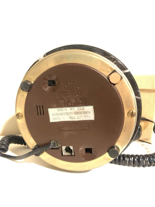 Teléfono retro antiguo