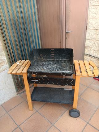 Barbacoa exterior usada