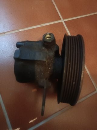 Bomba dirección asistida usada
