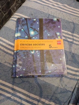 Ciencias sociales. 5 Primaria. Savia. Madrid [L...