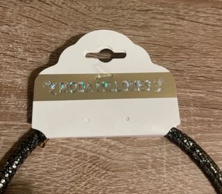 Collar dorado y plateado