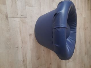 Sillón azul cómodo