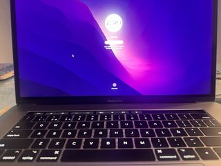MacBook Pro 15" 2017 - 16GB RAM  256gb SSD