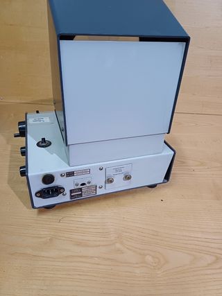 Microscopio MAG-23 Bering Institut