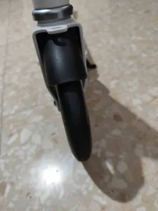 Patinete infantil, casi nuevo