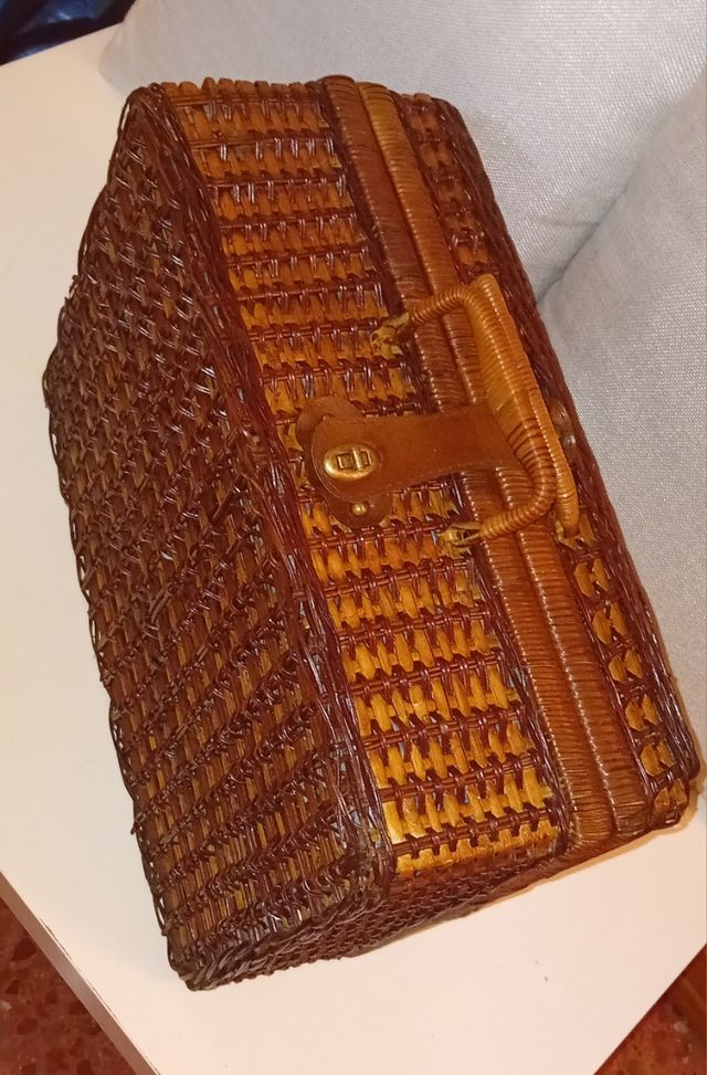 Cesta picnic mimbre antigua