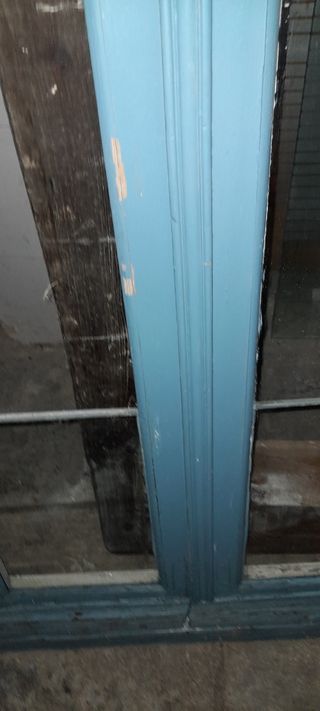 Ventana antigua de madera  