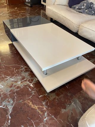 Mesa centro moderna gris y blanca