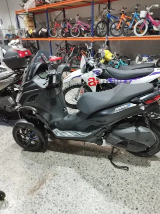 Piaggio MP3 310 Sport - Negro Mate