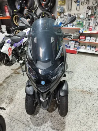 Piaggio MP3 310 Sport - Negro Mate