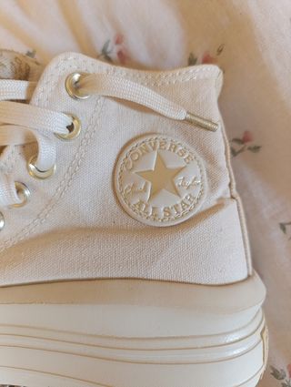 Converse Chuck Taylor plataforma beige