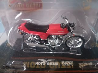 Moto Guzzi 254 Modellino