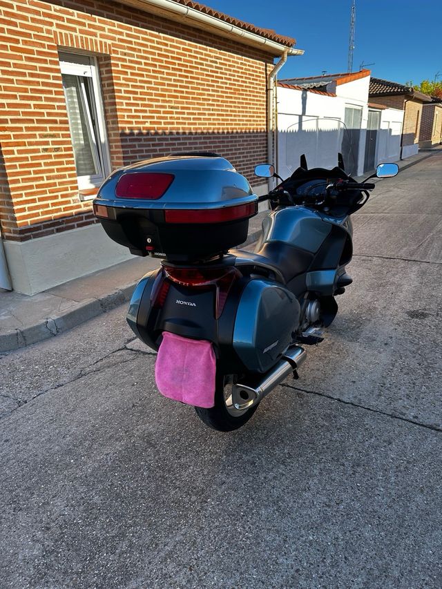 Honda Deuville 700cc