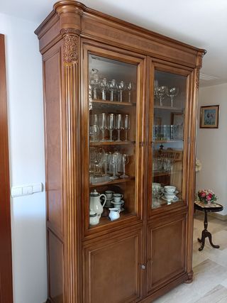 Vitrina madera maciza 2 cuerpos