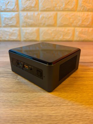Intel NUC i3 8109U - Mini PC