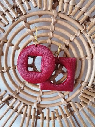 Orecchini Cerchio Quadro Rosso