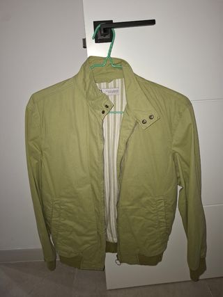 Chaqueta verde oliva Zara