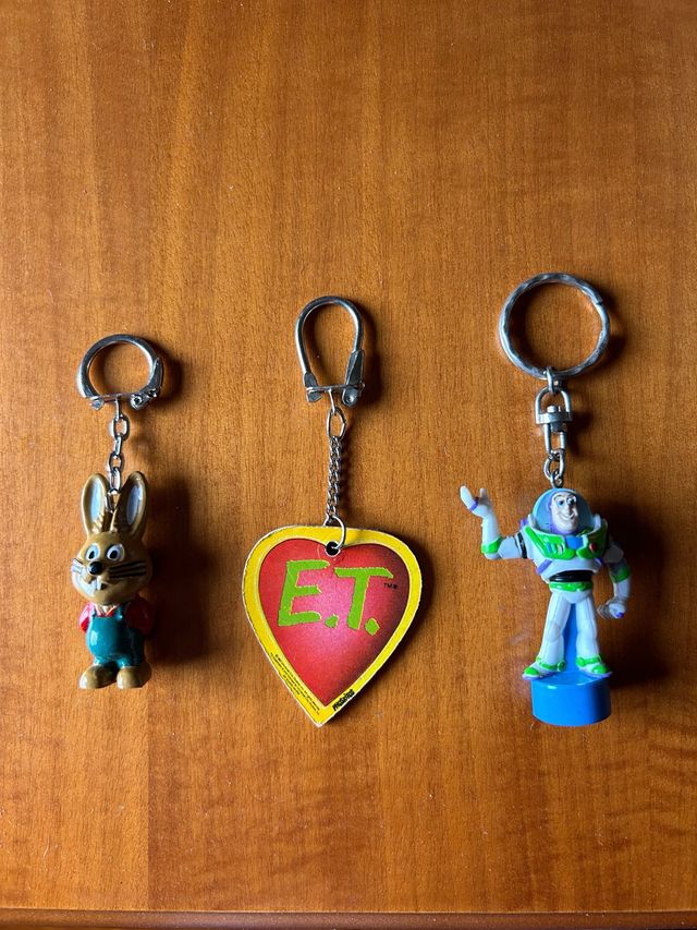 3 Llaveros Vintage: ET, Conejo, Buzz