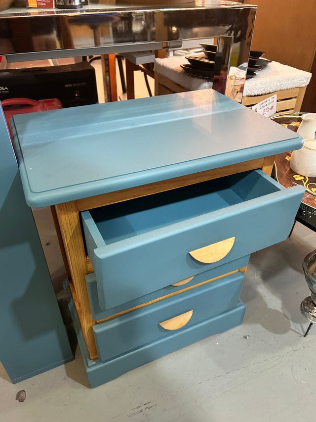 Mesilla noche azul restaurada 3 cajones y 2 baldas