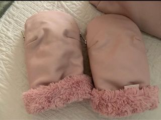 Bolso+Manoplas Uzturre bebé rosa