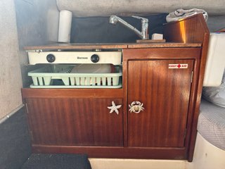 barco Sealine 195 cabin con remolque