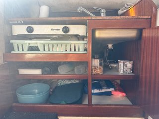 barco Sealine 195 cabin con remolque