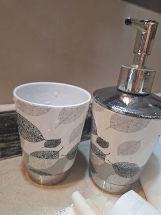 Baño Dosificador, cortina y vaso - hojas grises