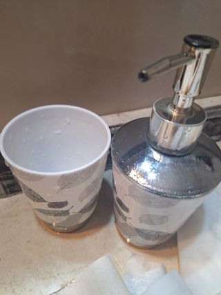 Baño Dosificador, cortina y vaso - hojas grises
