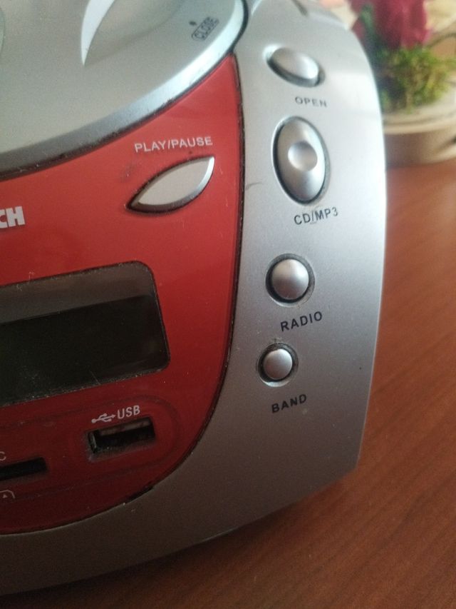 Radio CD OVERMAX con USB -Reproductor de CD Portát