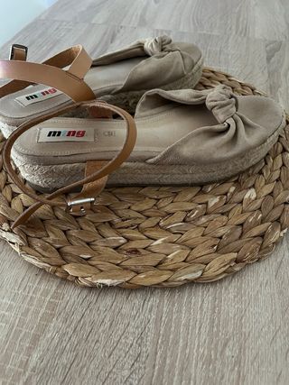 Sandalias plataforma beige