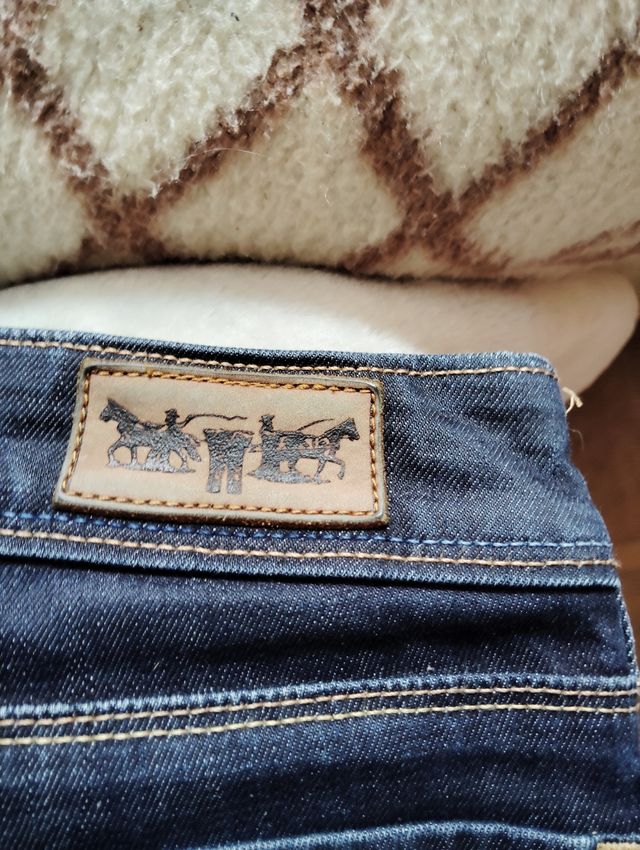 Levi's 470 Straight Fit - Talla 38