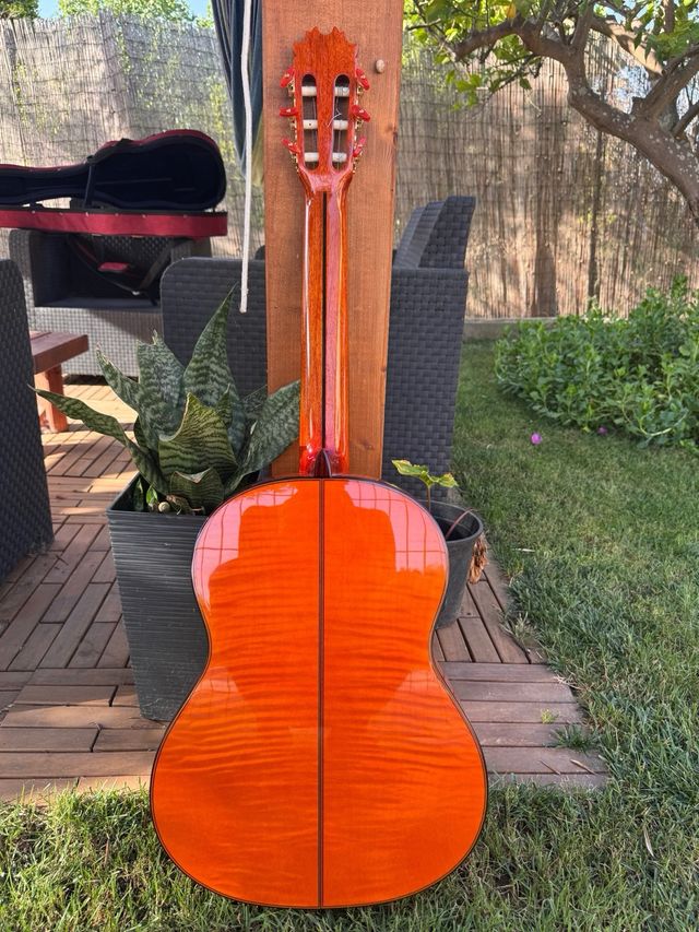Guitarra Flamenca Antonio Toledo amplificada