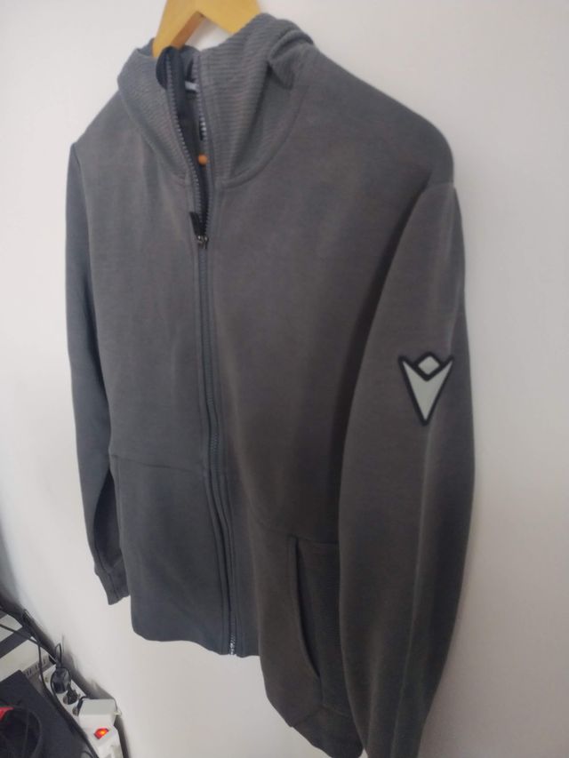 Sudadera con capucha gris Macron Talla M Poco uso!