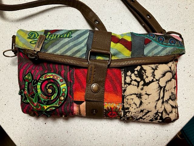Bolso Desigual bandolera multicolor