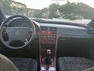 Mercedes-Benz Clase C 180