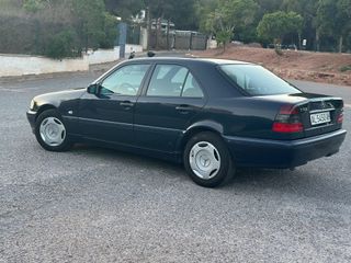Mercedes-Benz Clase C 180