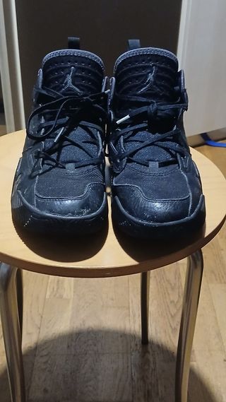 Zapatillas Jordan 2 negras