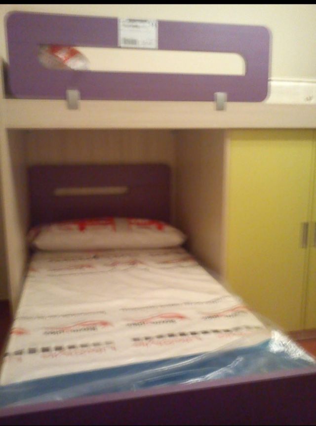 Litera/cama infantil morada-verde