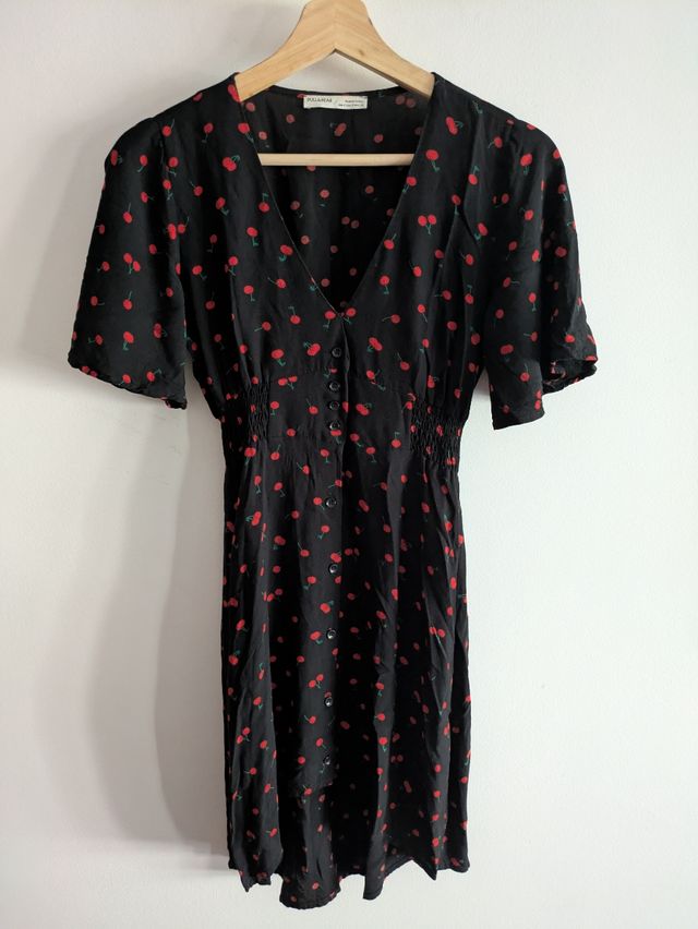 Vestido Pull&Bear estampado cerezas 