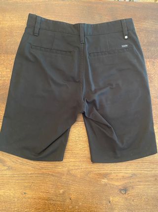 Bermudas Brixton azul marino.
