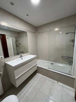 Casa adosada en alquiler en Los Castros - Castrillón - Eiris en Coruña (A)