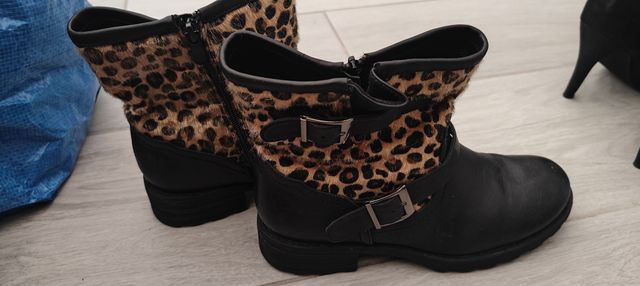 Stivaletto da donna con pelo maculato