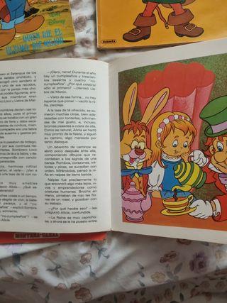 Lote de 4 cuentos infantiles con texto y dibujos