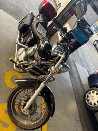 Honda Shadow 125. 19000 kilometros. COMO NUEVA.