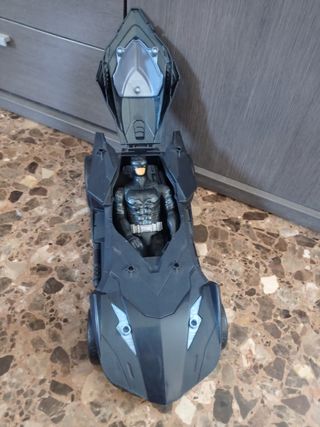 Figura Batman y Batmóvil
