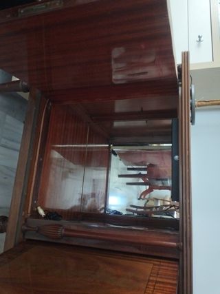 Aparador antiguo de madera