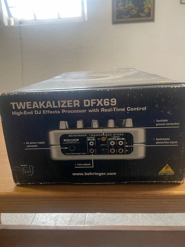 BEHRINGER DFX69 - Processore effetti DJ